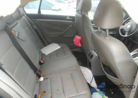 2007 Volkswagen Jetta 2.5 z USA, uszkodzony, nr VIN 3VWSF71K07M100541